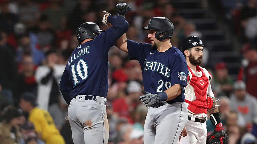 Mariners' late magic continues, topple Rangers 5-4 in 10 – Oneida